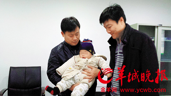 同性戀男子假結(jié)婚網(wǎng)購(gòu)嬰兒:為了安撫家中老父母