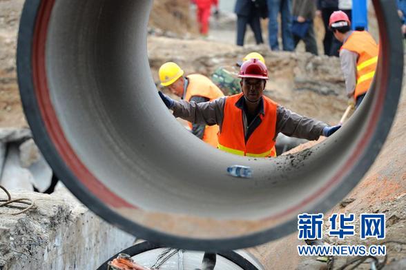 超標前水質(zhì)如何 油污從何而來　飲水如何保安全——解讀蘭州自來水苯超標事件三大焦點