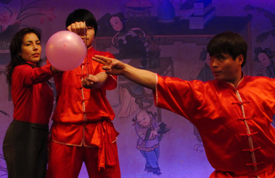 駐華使館領事官員在京品嘗中國味體驗中國年(圖)