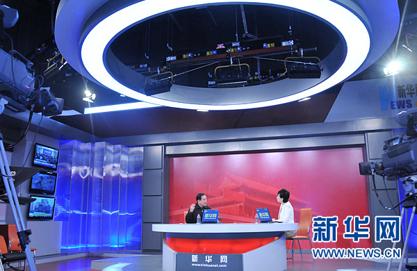 安監(jiān)總局新聞發(fā)言人解讀40號文件 談校車安全管理