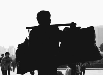 政協委員建言新生代農民工市民化：明確政治定位