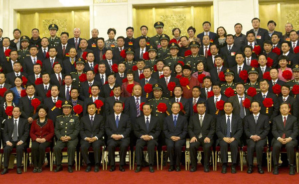 全國(guó)雙擁模范城(縣)命名暨雙擁模范單位和個(gè)人表彰大會(huì)在京舉行