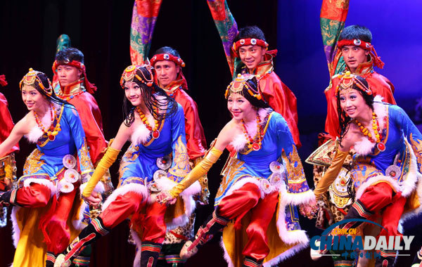 國防部舉行迎國慶中外聯(lián)誼專場文藝演出（圖）