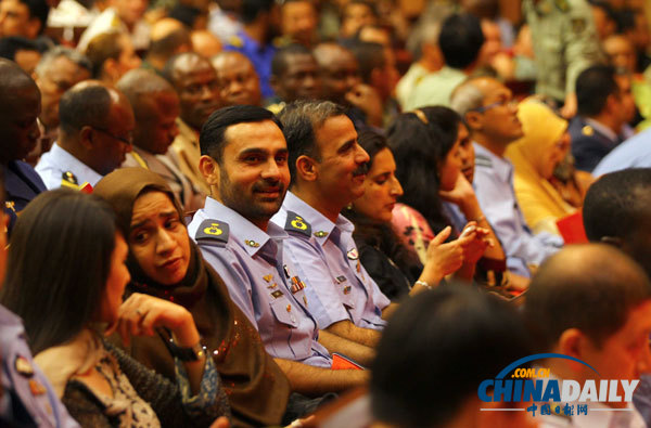 國防部舉行迎國慶中外聯誼專場文藝演出（圖）