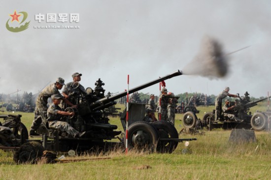 超震撼!國產(chǎn)高炮擊毀低空來襲目標(biāo)瞬間