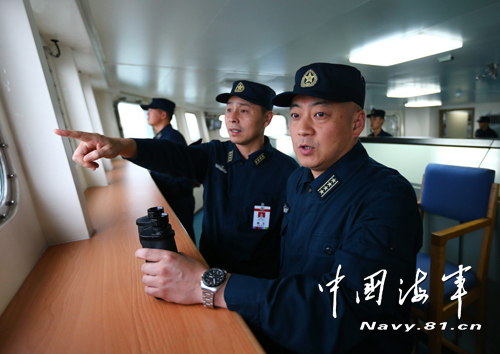 揭秘遼寧艦再次海試前景象:甲板上熱火朝天