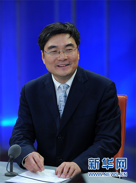 鐵道部:在窗口和售票點(diǎn)徹夜排長(zhǎng)隊(duì)買票現(xiàn)象基本消失