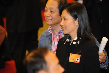 明星蜂擁穿官衣 星爺變委員艷星進政協