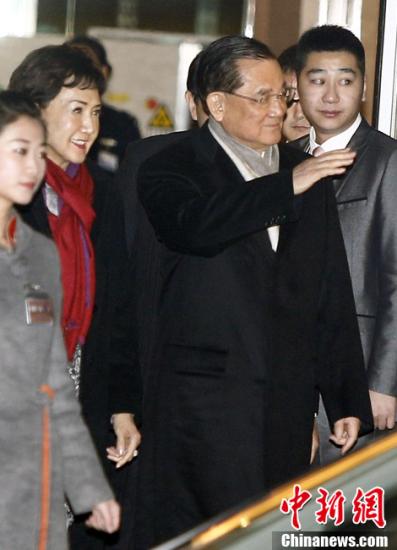 臺報：連戰訪問大陸為兩岸交流再邁歷史性一步