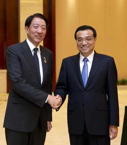 李克強(qiáng)會見東盟國家領(lǐng)導(dǎo)人