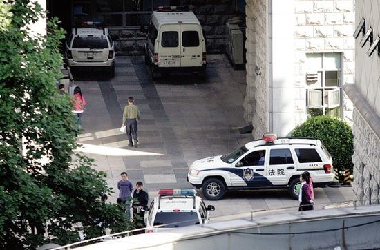 原昆明鐵路局長(zhǎng)今日受審 與情婦受賄2000余萬(wàn)