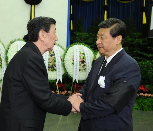 鄭天翔同志遺體在京火化 習(xí)近平李克強等送別