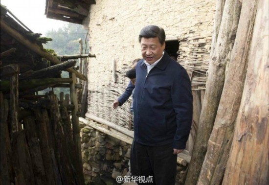 習近平赴湘西調研扶貧攻堅（圖）