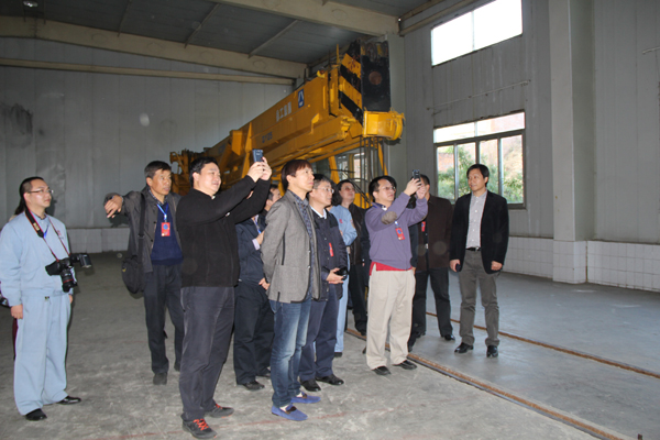 國信辦組織互聯網業界名人赴西昌觀摩嫦娥三號發射任務