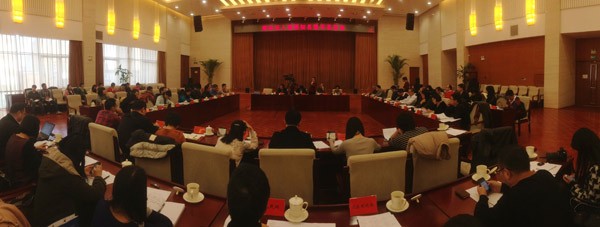 國信辦邀請知名媒體微博負責人座談交流