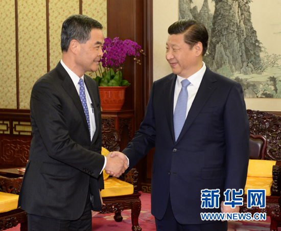 習近平會見梁振英、崔世安