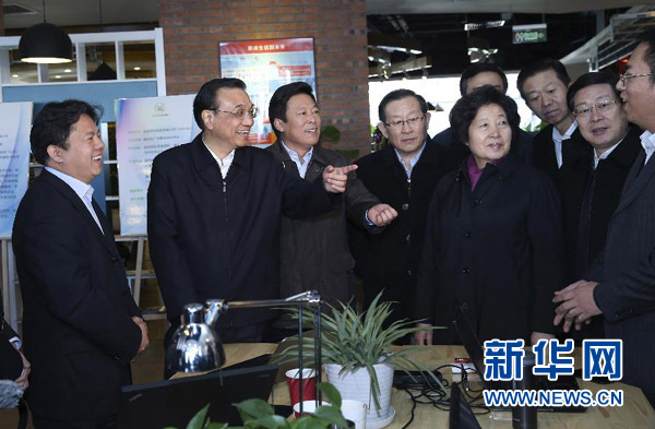 習(xí)近平李克強寒冬問民生