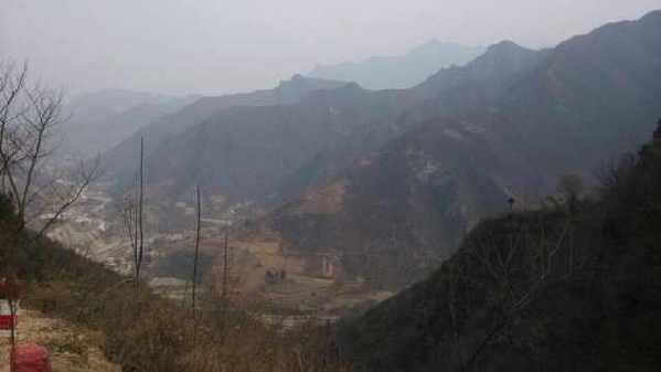 李克強赴秦巴山區看望特困群眾