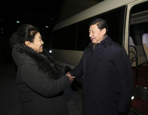 習近平看望牛玉儒家屬：牛玉儒是新時期廣大黨員干部的楷模