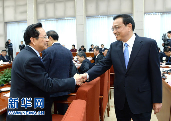 李克強(qiáng)主持黨外人士座談會(huì) 聽(tīng)取對(duì)政府工作報(bào)告意見(jiàn)和建議