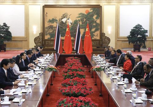 李克強同特立尼達和多巴哥總理比塞薩爾舉行會談