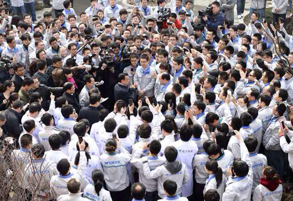 李克強考察沈陽企業：關心治霾技術 建議給科技人員股權