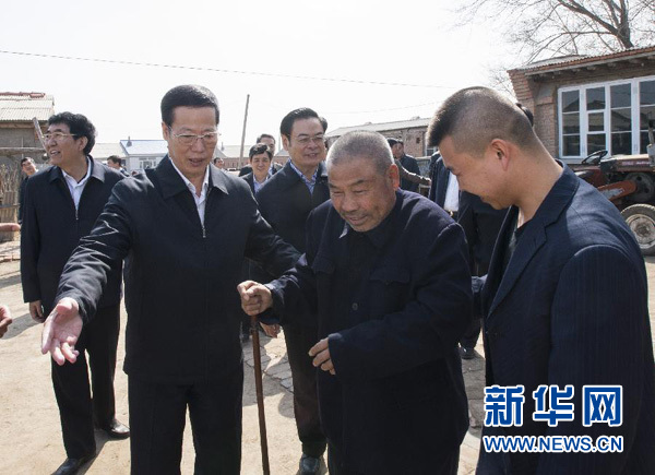 中共中央政治局常委到第二批黨的群眾路線教育實踐活動聯系點調研指導工作