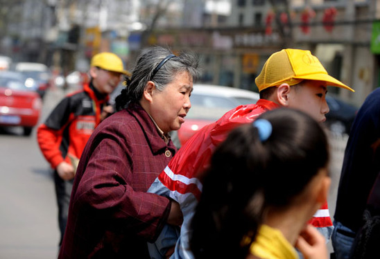 “陪讀奶奶”：特別的愛給特別的你