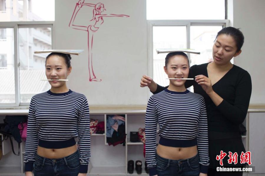 山西考生禮儀訓練備戰藝考