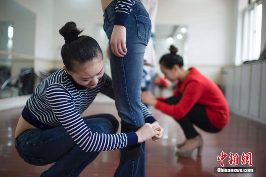 山西考生禮儀訓練備戰藝考