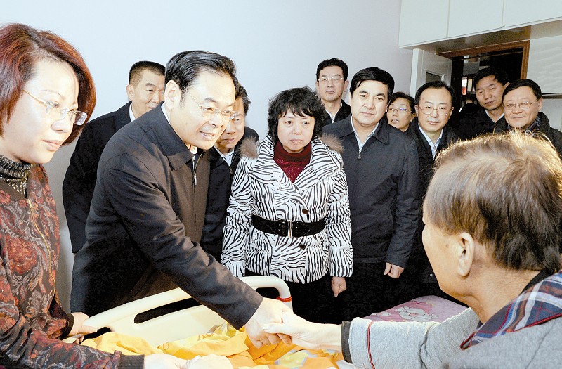王儒林在太原市走訪慰問困難群眾