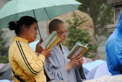 夢幻百年 參透浮生：五臺山佛門為百歲高僧夢參賀壽