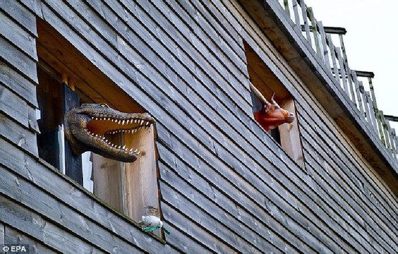 荷蘭男子造現(xiàn)實(shí)版“諾亞方舟”