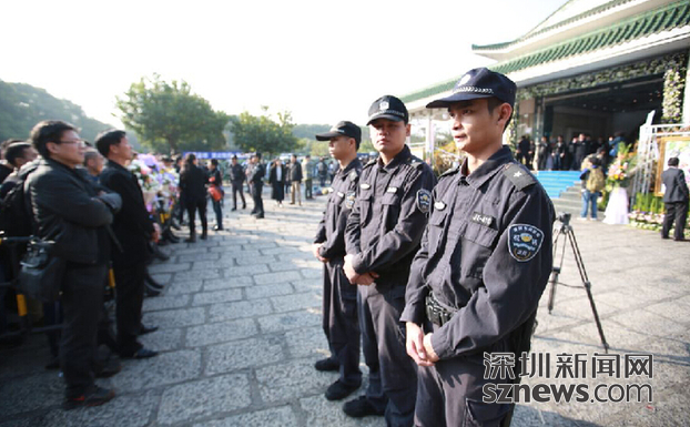 姚貝娜追悼會舉行 歌迷六點(diǎn)起床為“送最后一程”