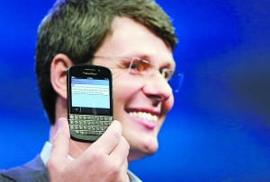 RIM改名“黑莓” 股價(jià)重挫12%