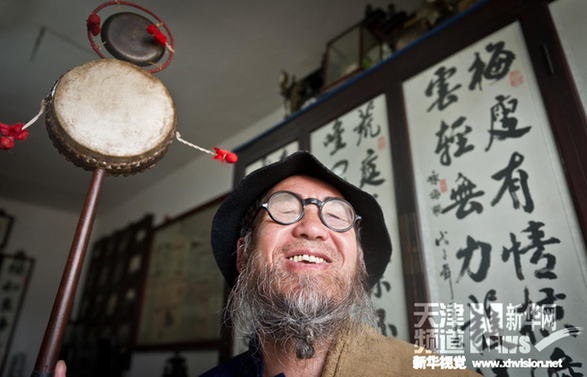 盲人“吆喝大王”傳承津味傳統(tǒng)表演