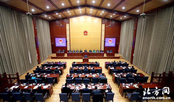 市十六屆人大常委會舉行第十三次會 肖懷遠講話