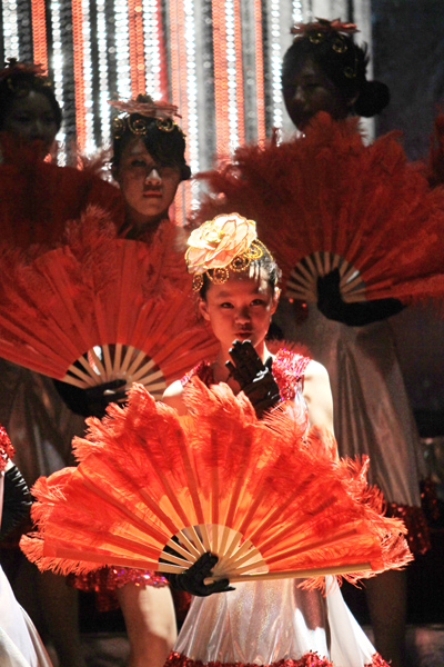 天津惠靈頓國(guó)際學(xué)校舉行音樂劇演出 全部由學(xué)生出演