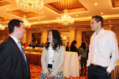 天津開發區舉辦2013年服務外籍人員及港澳臺胞現場咨詢會