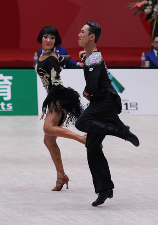 東亞運動會牛仔舞比賽：谷慶午/楊昭鈺奪冠