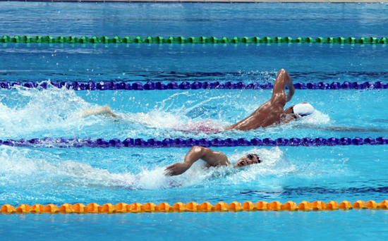 東亞運動會中國獲男子4X200米自由泳接力金牌