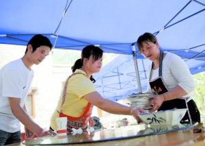 記者探訪汶川震后民眾新生活(組圖)