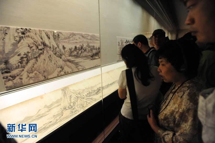 《富春山居圖》臺北“合璧”人氣爆棚