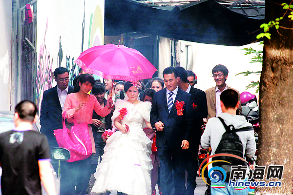 元旦三亞旅游市場火爆 各地自駕游升溫