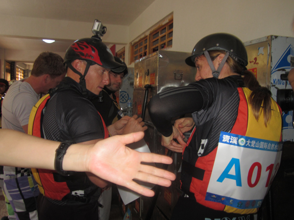 挑戰自我 擁抱自然 大覺山國際自然水域漂流大賽18日舉行