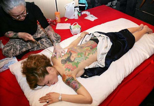 揭秘日本神秘的“黑”時尚 回顧紋身刺青歷史