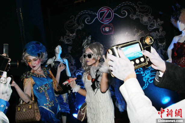 香港海洋公園萬圣節(jié)預(yù)演 群魔亂舞上演驚嚇之旅