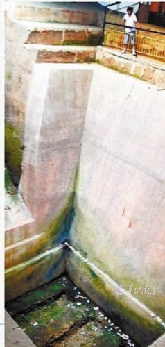 馬王堆漢墓成許愿池 清掃錢幣累壞清潔工(圖)