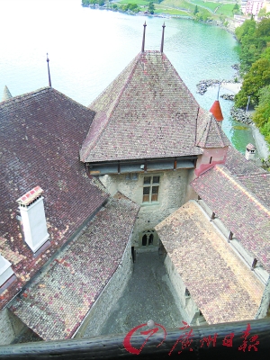 錫雍古堡 聽詩人講故事