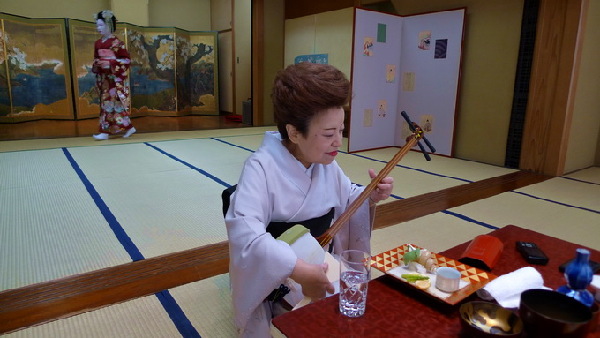 日本京都“花街”藝妓新年開門接客